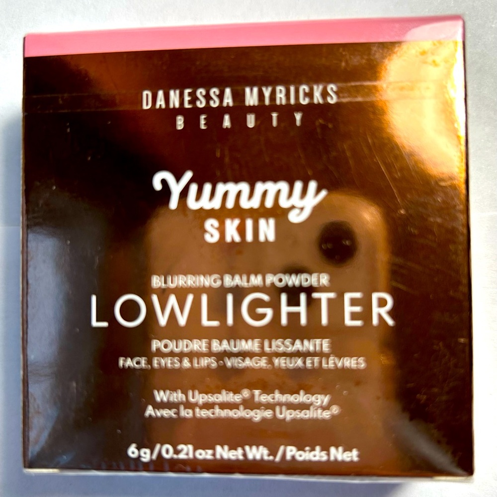 NWT🌷Danessa Myricks Yummy Skin Blurring Balm Powder Highlighter “Unbothered”